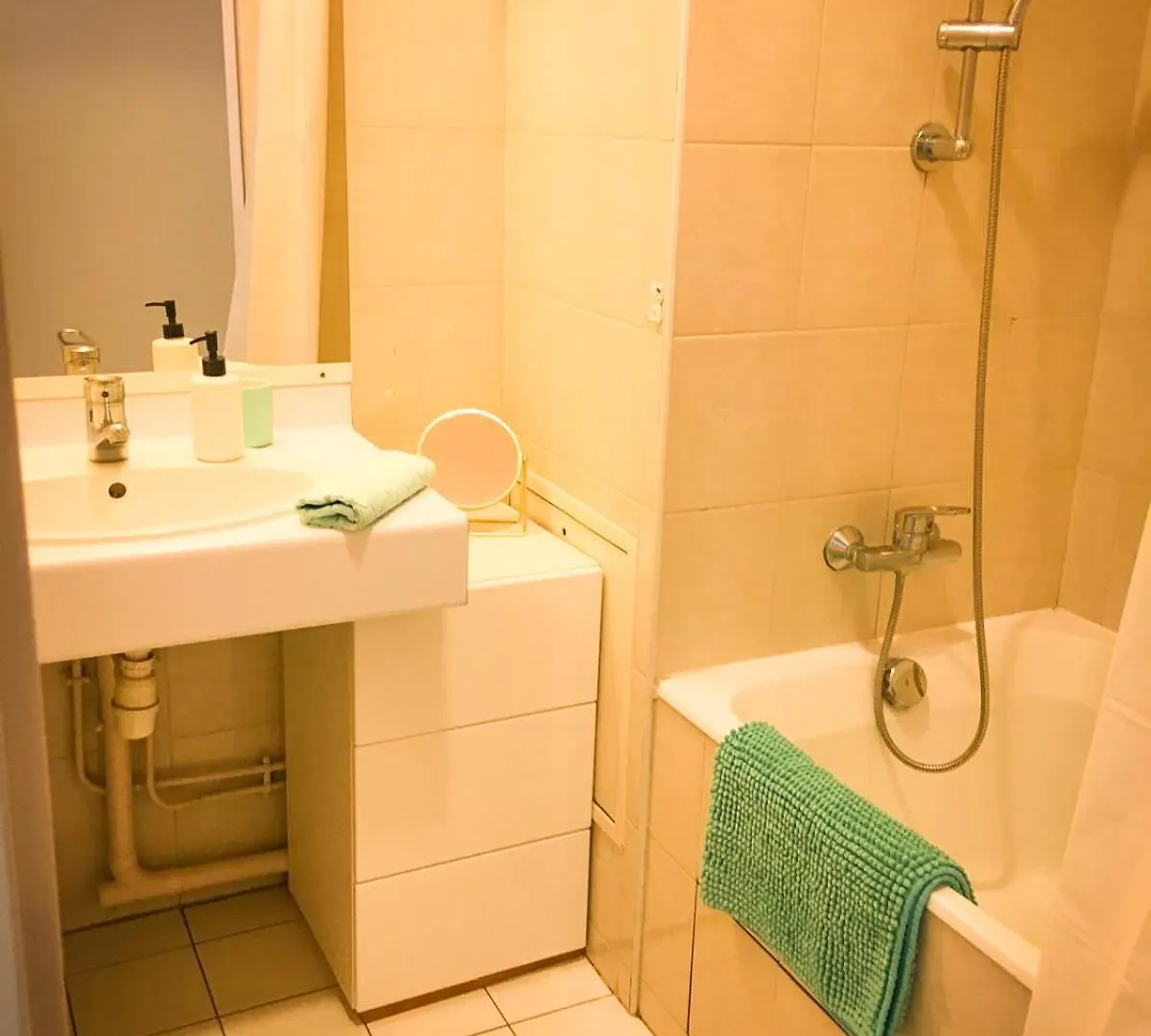 Double Room With Balcony Paris 0*,
